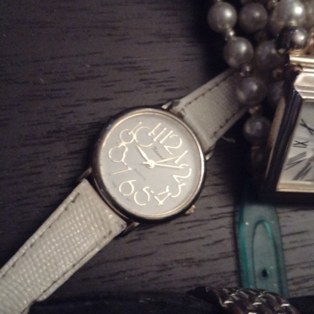 Ladies Watch Lot - Picture 3 of 4